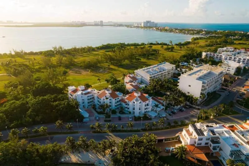 Las Gaviotas Hotel And Suites Cancún Aparthotel